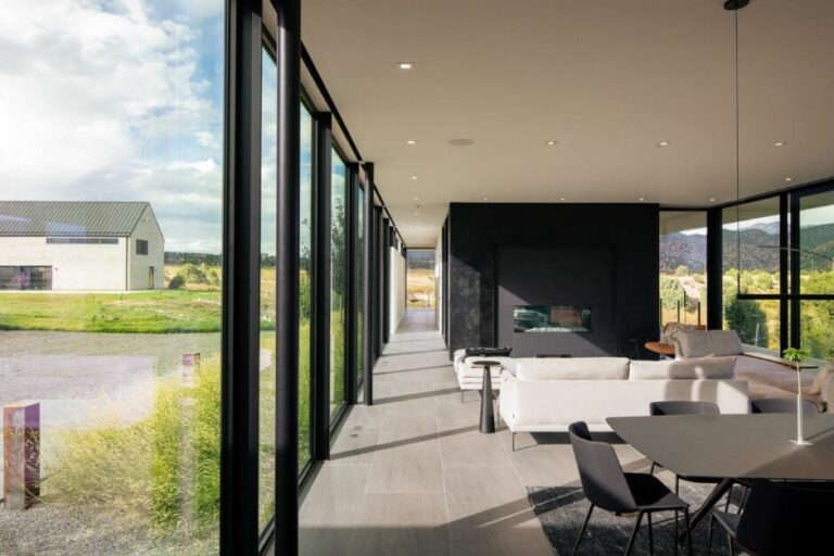 Interior 1 940x627